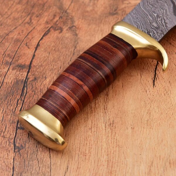 Handmade Damascus Steel Hunting Knife With leather Handle - Image 4