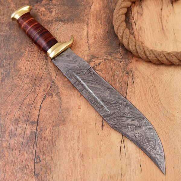 Handmade Damascus Steel Hunting Knife With leather Handle - Image 2