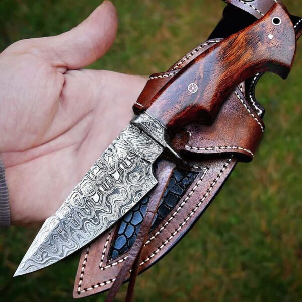 Handmade Damascus Steel Forged Hunting Camping Knife - Image 2