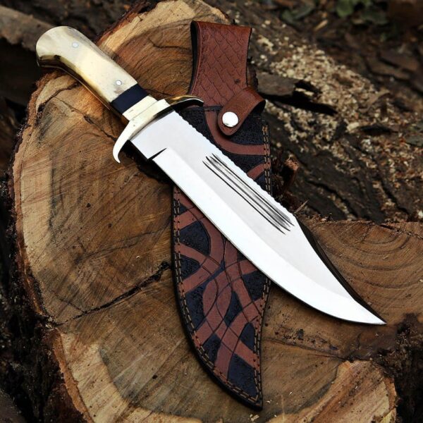 Handmade D2 Steel Hunting Bowie Knife With Camle Bone Handle