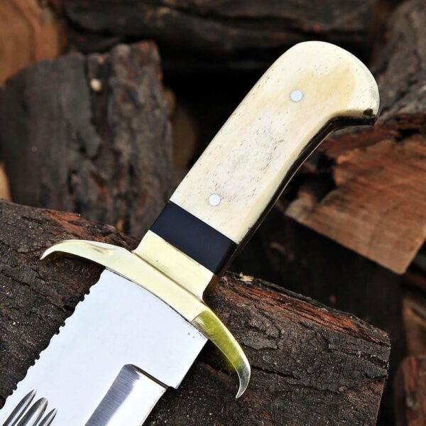 Handmade D2 Steel Hunting Bowie Knife With Camle Bone Handle - Image 4